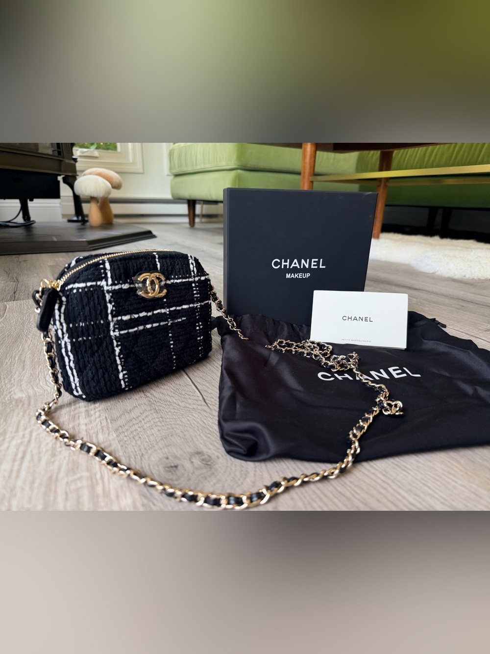 Chanel Makeup Black & White Tweed Handbag w Gold Hardware New in Box Full Set - Picture 2 of 13